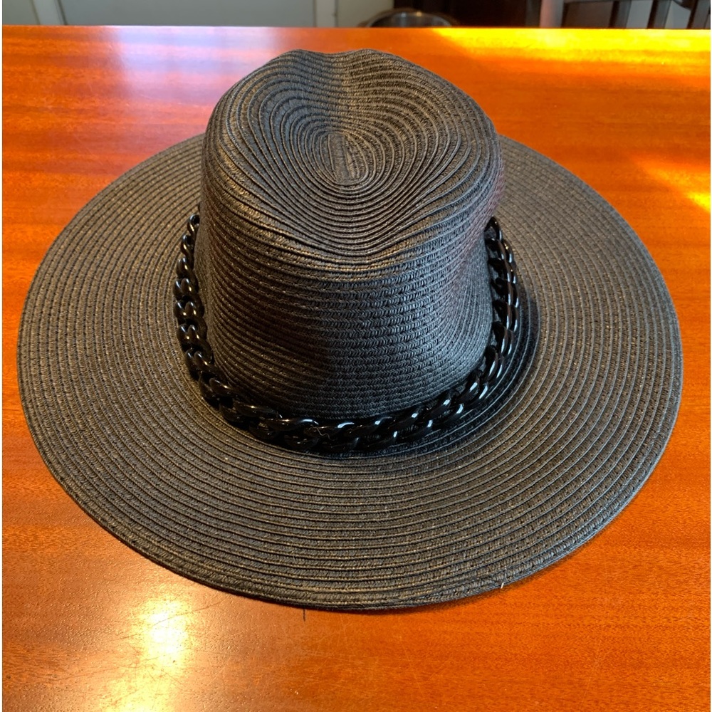 Black Woven Hat with Plastic Chain Link Embellishment